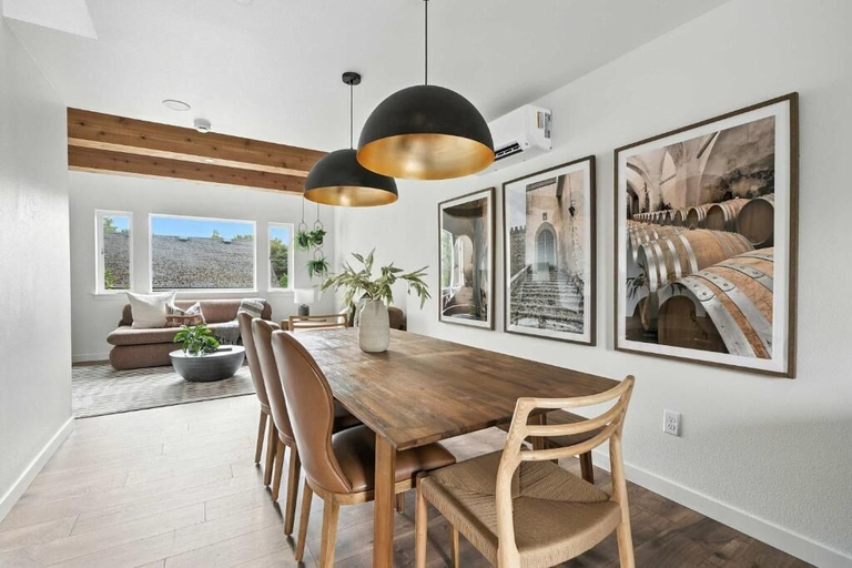 Dining 2, The Adelynn by Stay Portland - Kerns, Multnomah