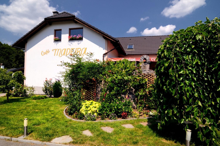 Exterior view, cafe Madeira, Banská Štiavnica