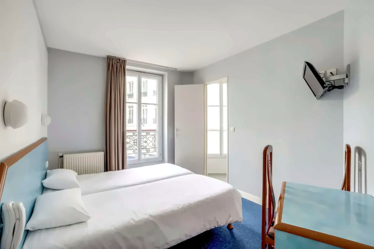Bedroom 3, Hotel Royal Mansart, Paris