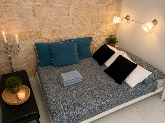 Others 5, Tortosa Stari Grad, Split