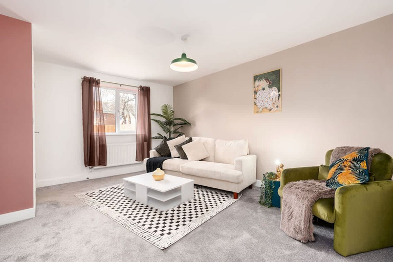 Room 5, Perfect Booking Private Garden Large Parking, Gloucestershire