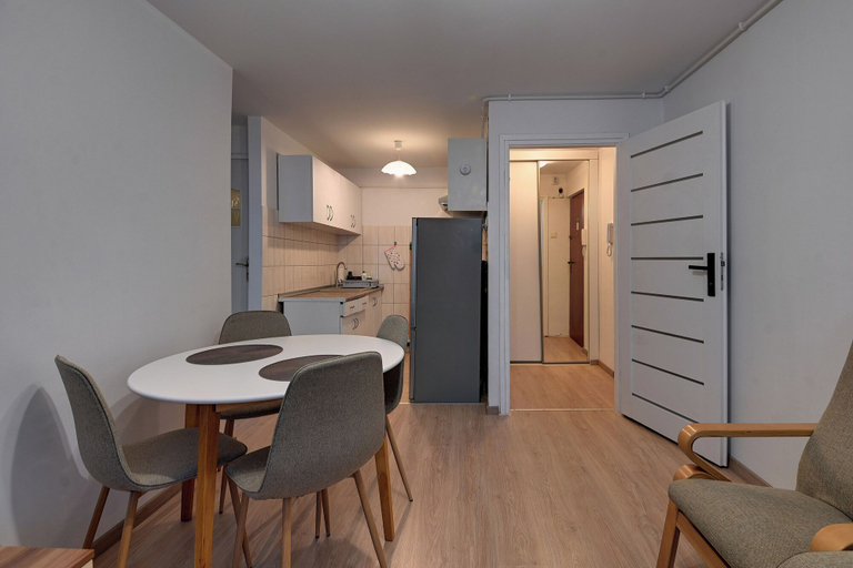 In-room dining 5, RentPlanet - Apartament Zaporoska, Środa Śląska