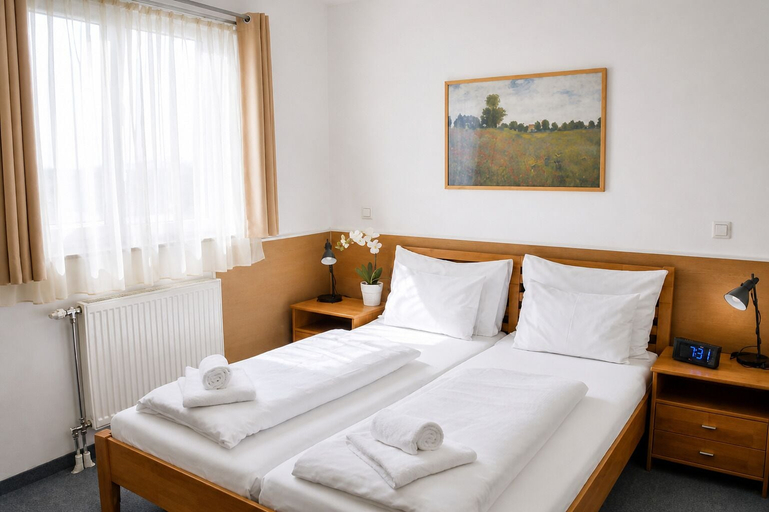 Bedroom 3, Hotel Donaustadt Kagran, Wien