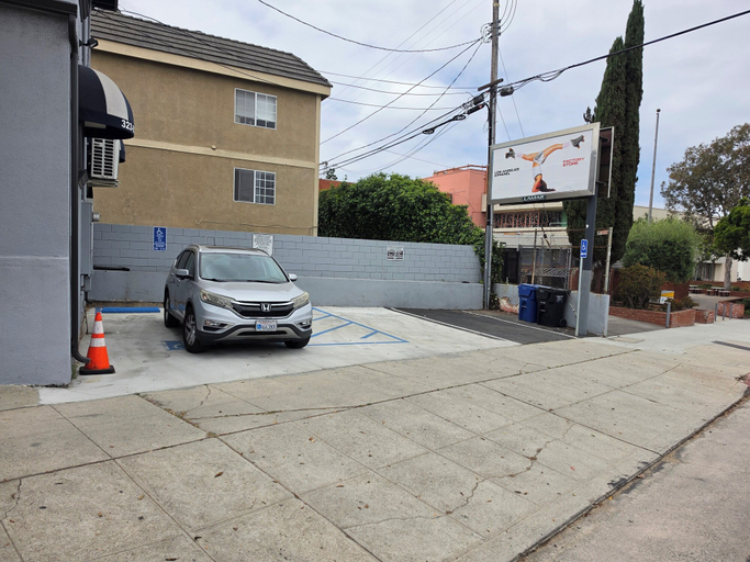 Property grounds, Olympic Motor Lodge, Los Angeles