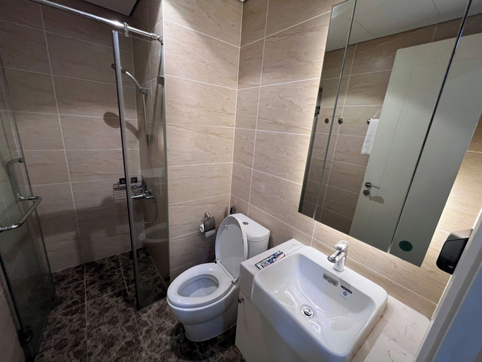 Bathroom 4, Vinhomes D'Capitale Residence, Cầu Giấy