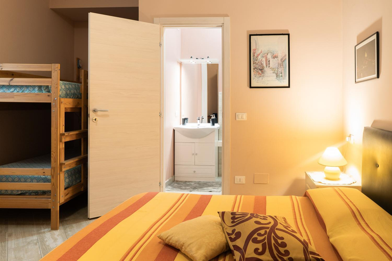 Bedroom, tra il borgo e il mare, Imperia