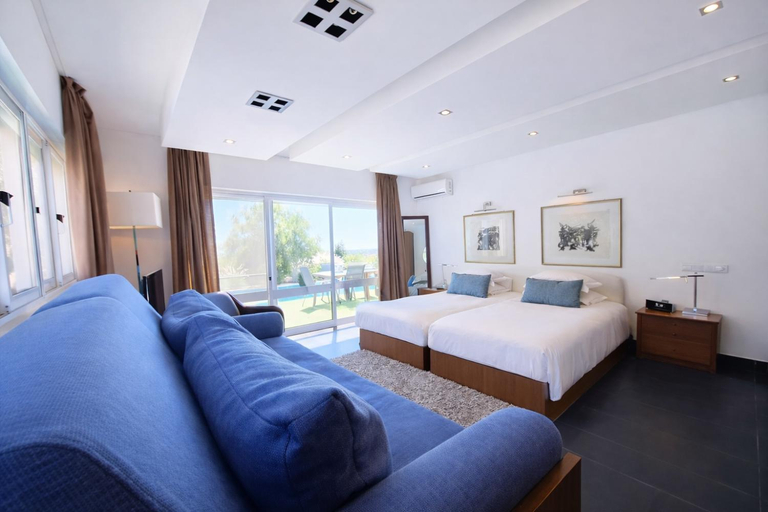 Bedroom 3, CASA DO LAGO, Infinity Pool, Mountains & Sea view, Faro