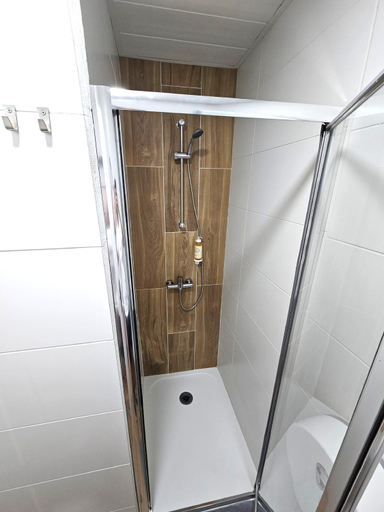 Bathroom 2, Porto Automatic, Porto