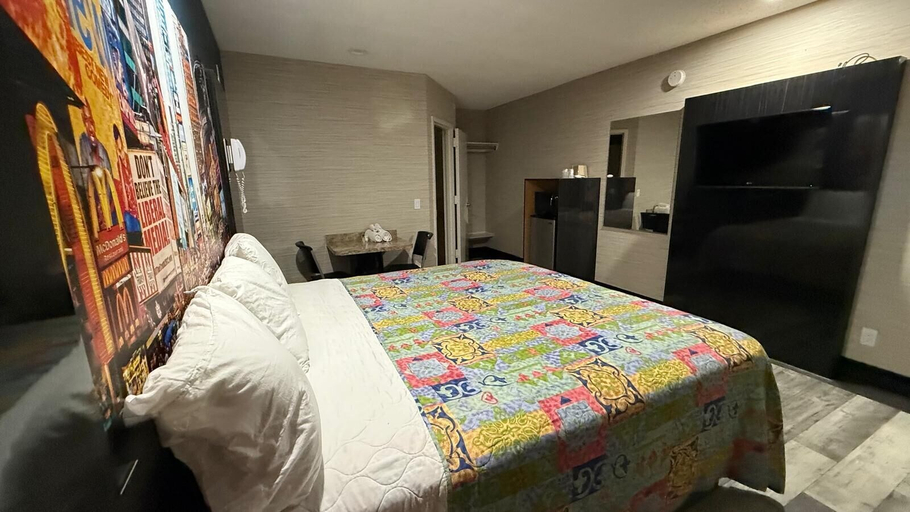 Room 5, Midway Motel, Suffolk