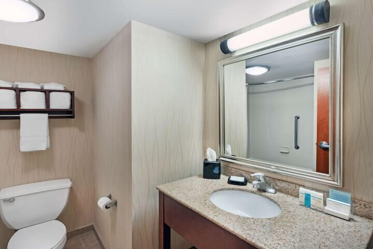Bathroom 3, Aiken Midtown Hotel, Aiken