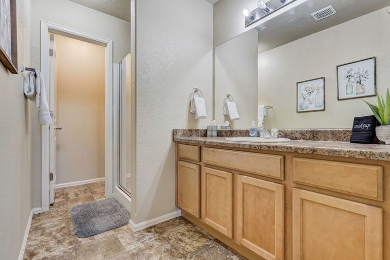 Interior 5, 4819 Painted Sky View, El Paso