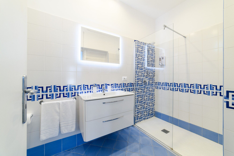 Bathroom 5, Relais Villa Chiara, Napoli