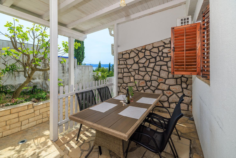 Balcony/terrace 4, Apartments Lu, Crikvenica