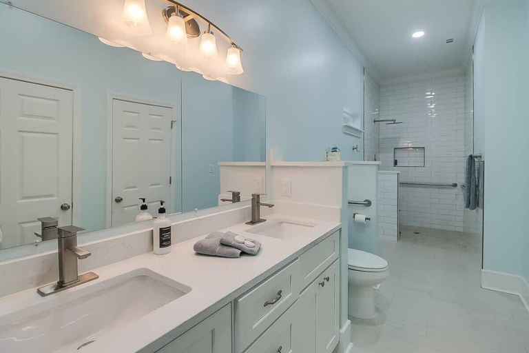 Bathroom 3, Under the Canopy at The Shaded Oak, Harrison