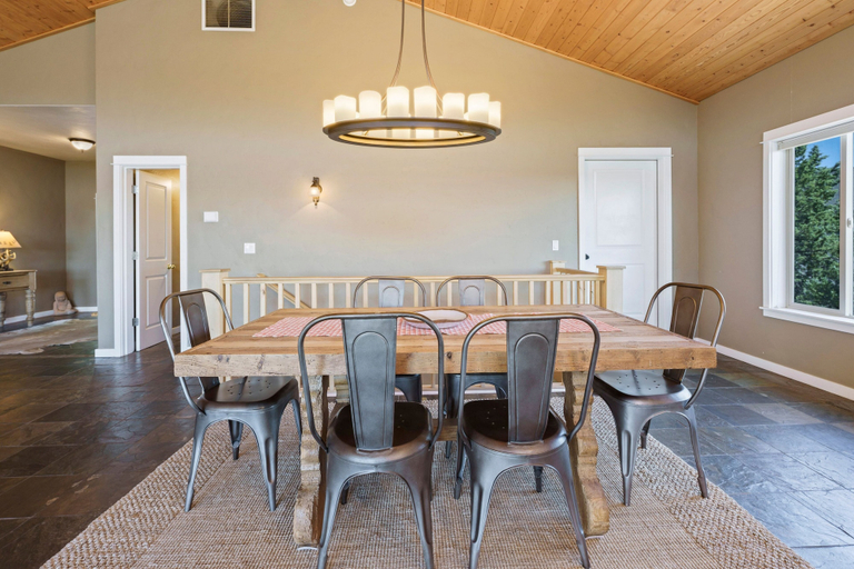 Dining, Golden Butte 4 Bedroom Home by RedAwning, Deschutes