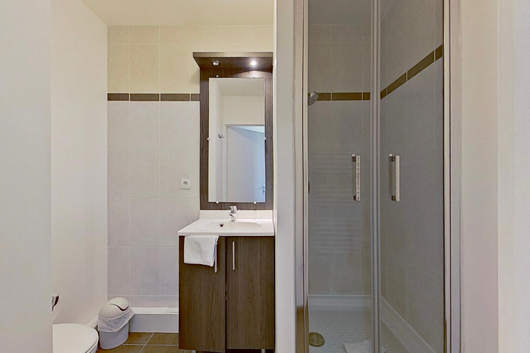 Bathroom 4, City Residence Tours, Indre-et-Loire