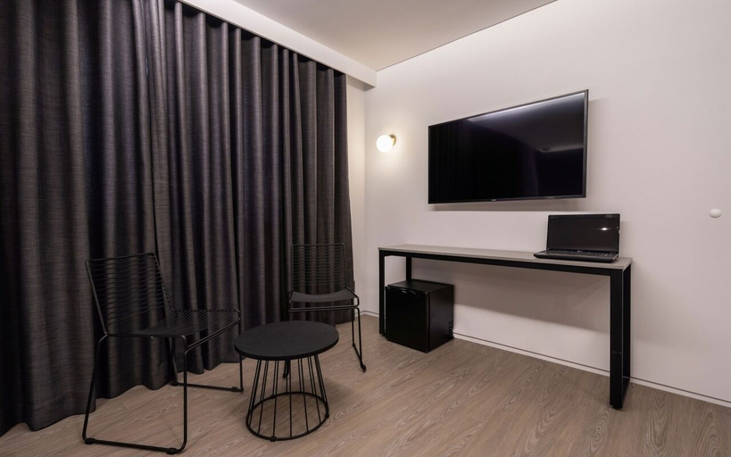 Others 5, H hotel, Geum-cheon