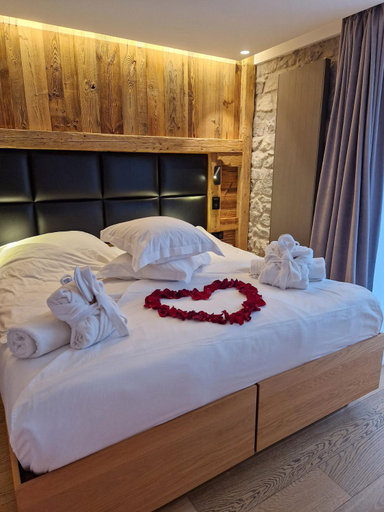 Bedroom 2, Hotel Interlaken Lounge Bar & Spa, Vosges
