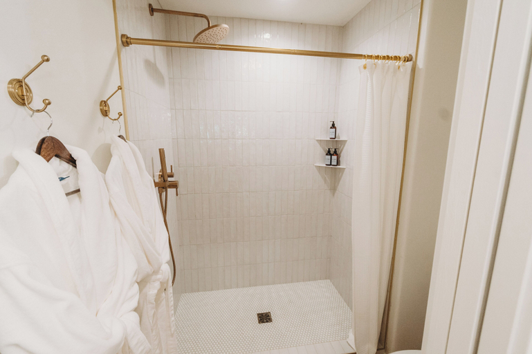 Bathroom 3, The Cottages at Bigfork, Flathead
