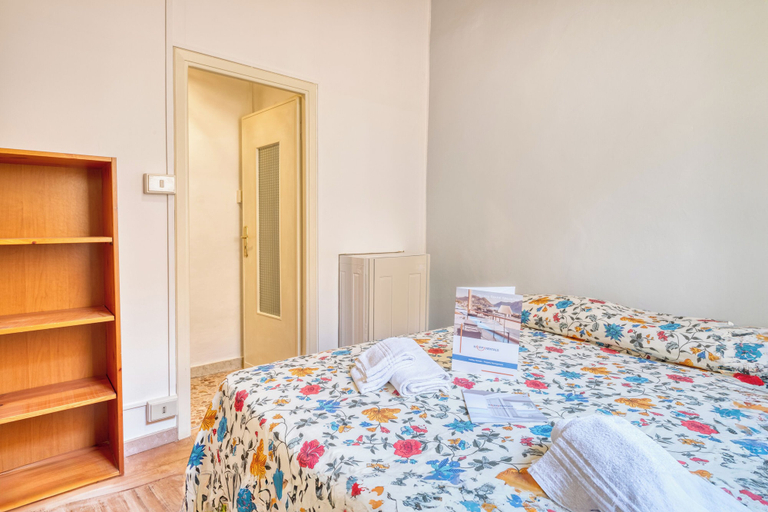 Room 3, Casa Sanremasca 2BR in Central Sanremo, Imperia
