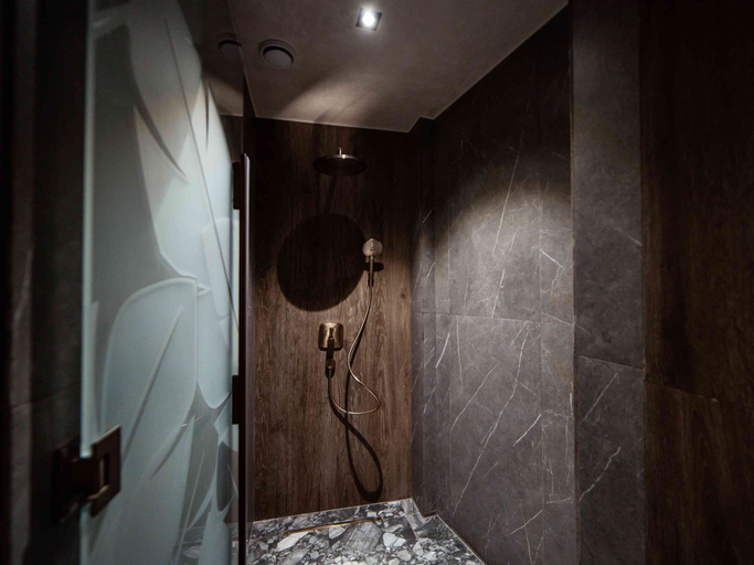 Bathroom 3, Meridian Luxury Boutique Hotel, Baku