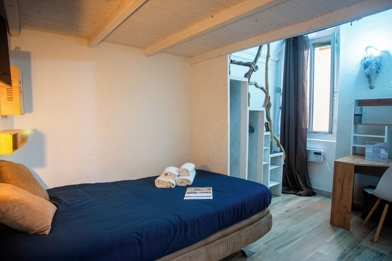 Room 2, New Apartment Sanremo Centro Casino, Imperia