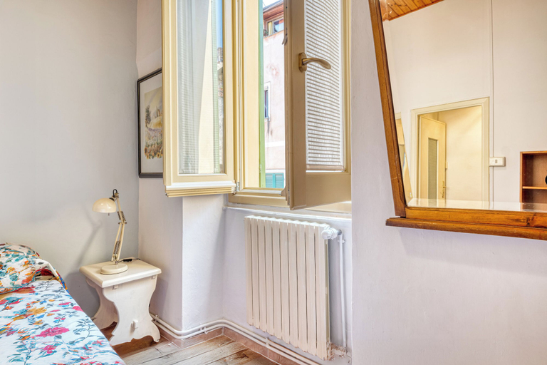 Room 2, Casa Sanremasca 2BR in Central Sanremo, Imperia