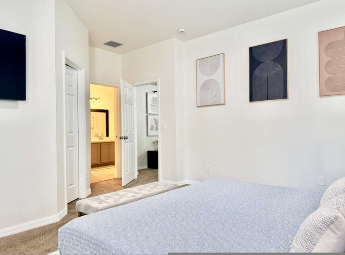 Room 5, Stunning 4BR Pool Home Your Private Oasis Awaits, Polk