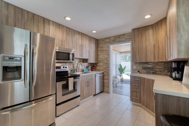 Interior 4, Tropical Vibes Bungalow w Pool, Volusia