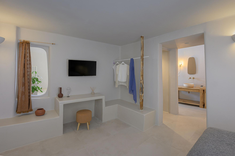 Others 5, Elements Suites, South Aegean