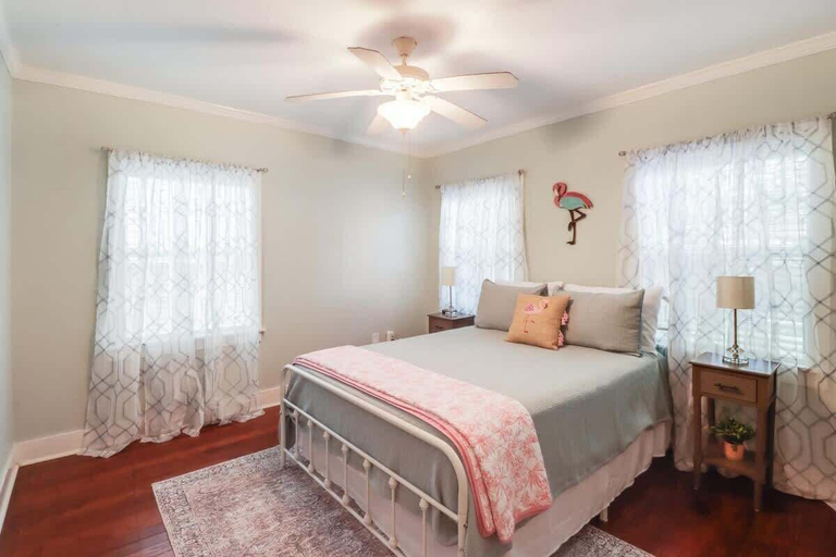 Room 2, The Little Sandy Flamingo, Harrison