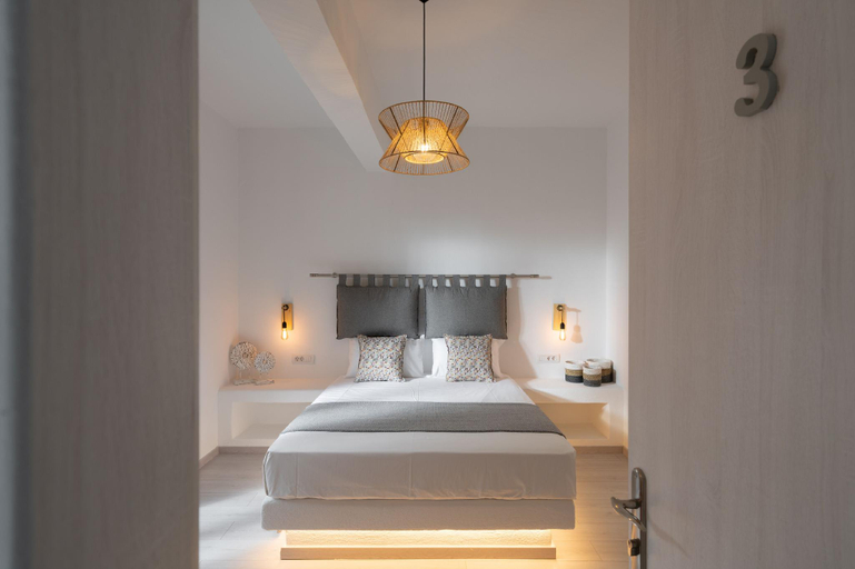 Bedroom 2, Sunray Lodgings, South Aegean