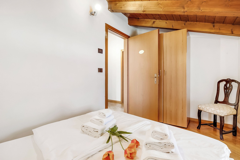 Room 2, Casa Del Profeta, Trento