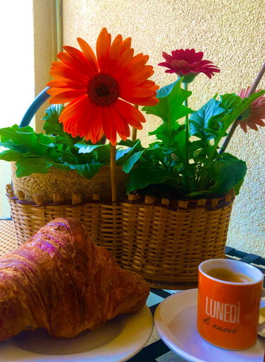 Food & Drinks 4, Orange House, Lecco
