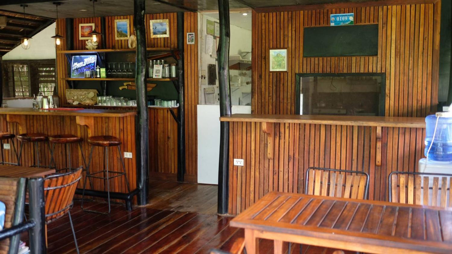 Food & Drinks 3, Binga Beach Resort, San Vicente