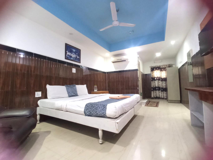 Bedroom 5, Hotel Swagat Premium Near Railway Station, Khordha