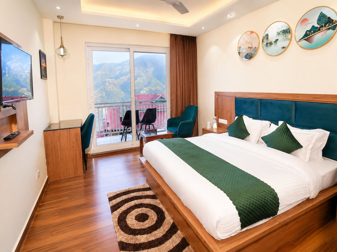 Room 4, Hotel Luxeevista By Navodayans, Chamba