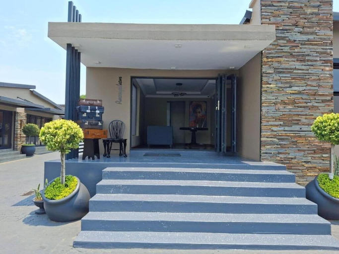 Property grounds 2, Balalaika Boutique Lodge, Vhembe