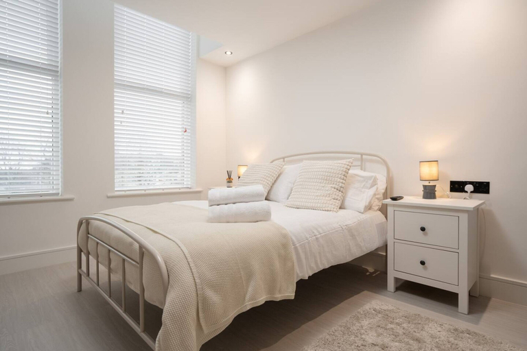 Room 4, Hideaway W M Sofa Bed Kitchenette Parking, Sefton