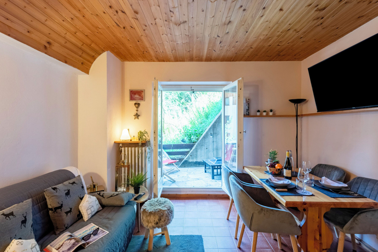 Living area 2, Chaberton Romantic Retreat Ski In Ski Out, Hautes-Alpes