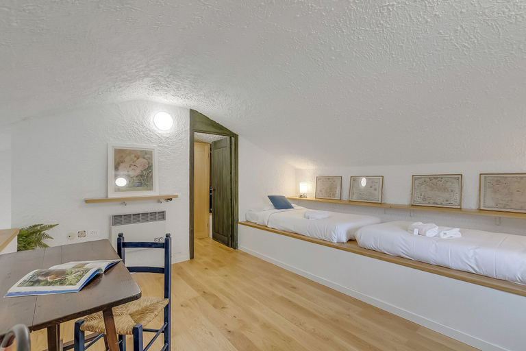 Room 3, Oasi nel Parco - Hillside Home With Shared Pool, Verbano-Cusio-Ossola