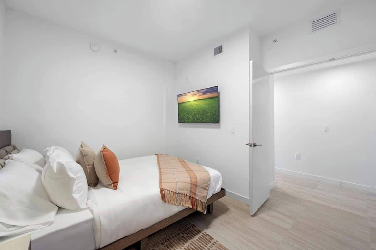 Room 5, NOK Luxury 2BR in Miami Beach, Miami-Dade