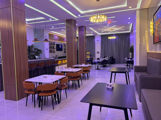 Restaurant 5, Emilton Hotel, Mushin