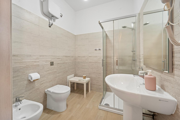 Bathroom 3, Class Rooms Affittacamere, Carbonia-Iglesias