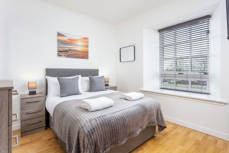 Room 3, No1 Coppergate - Donnini Apartments, South Ayrshire