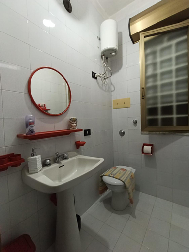 Bathroom, Villa Maria, Trapani