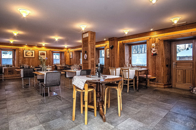Dining 2, Anderbätt Camere e Cucina, Aosta