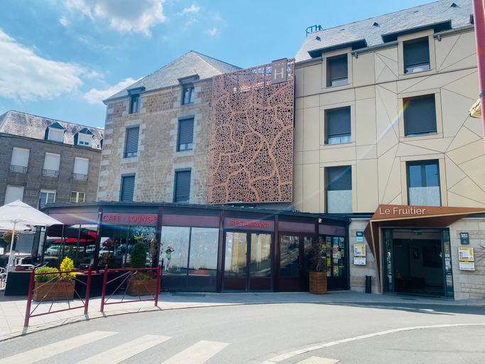Exterior & Views 2, Logis Hotel Restaurant Le Fruitier, Manche