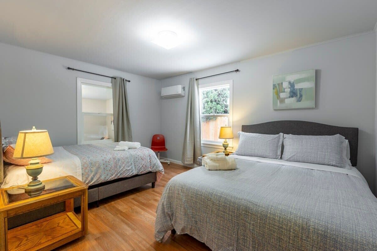 Interior 2, Marbella Lane - 3BR House Dtwn RWC Parking, San Mateo