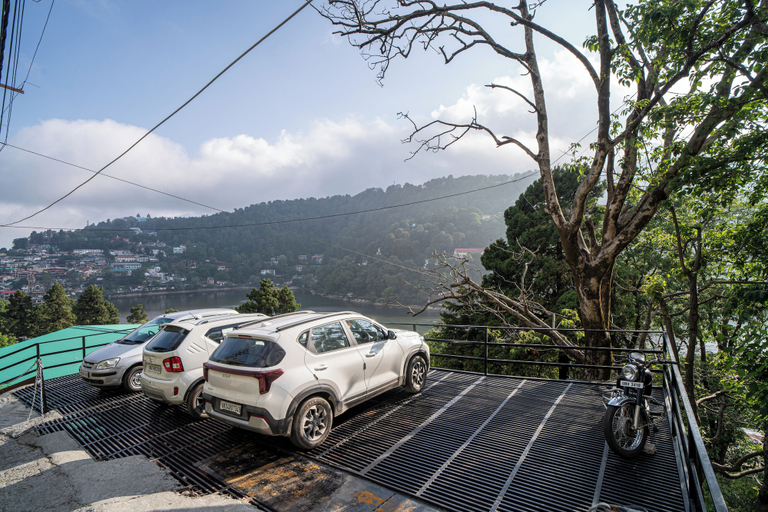 Property grounds 2, Alaya Stays Headingly Suite Lake Facing, Nainital